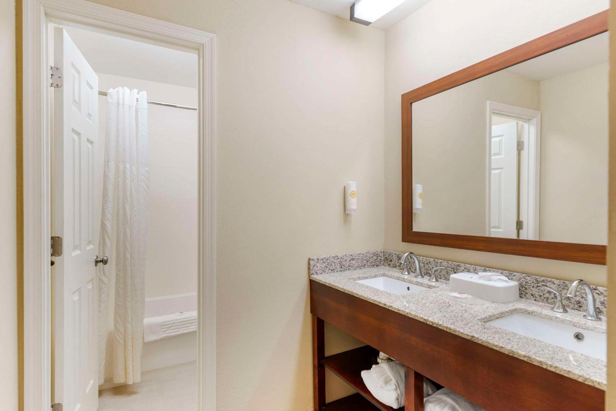 Comfort Inn Petersburg - Fort Lee Eksteriør bilde